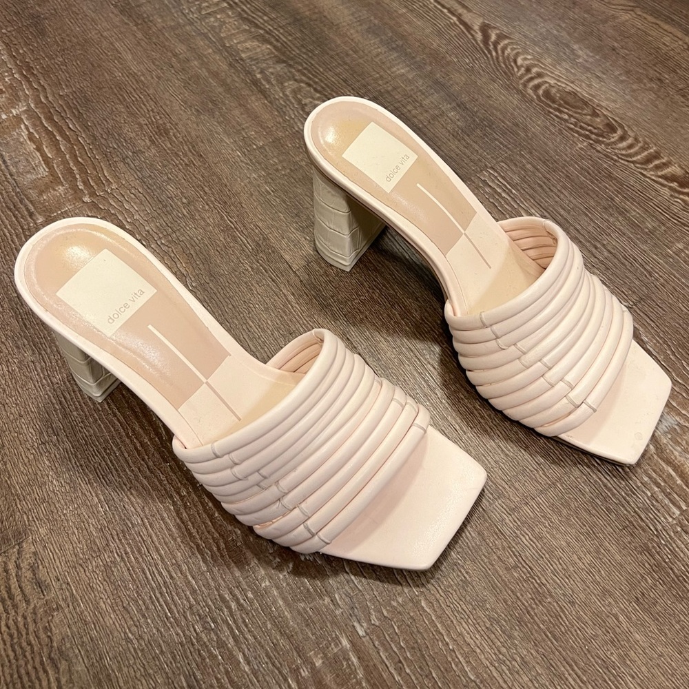 Dolce Vita - squared toe, block heel. In perfect condition. Size 6.5